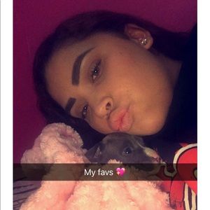 Meet your Posher, Kiomara